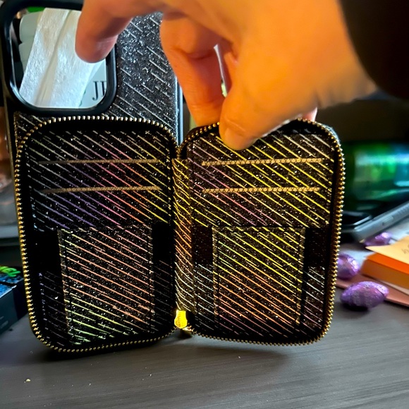 This is such a beautiful phone case for iPhone 14 promax - Picture 1 of 3